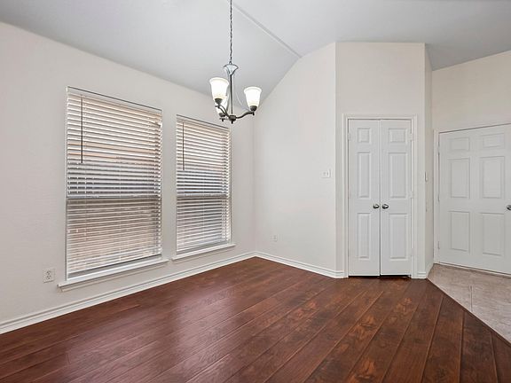 2nd image of 4559 Summerbrook Cir