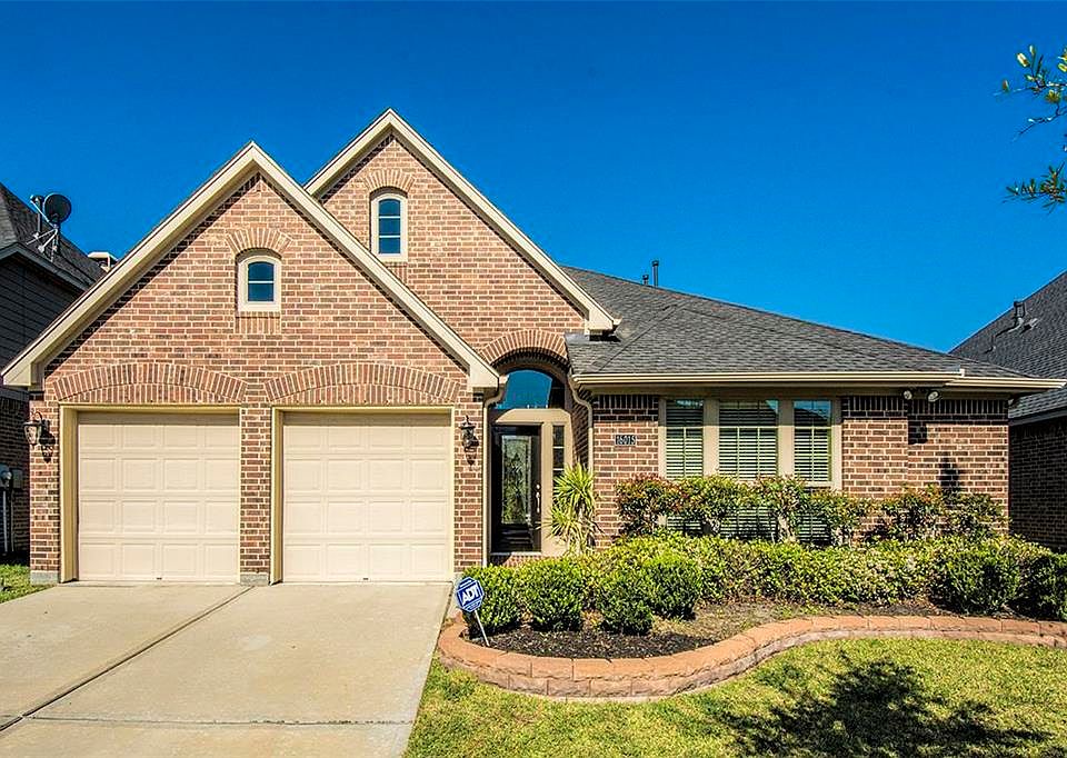 1st image of 16015 Juniper Shores Dr