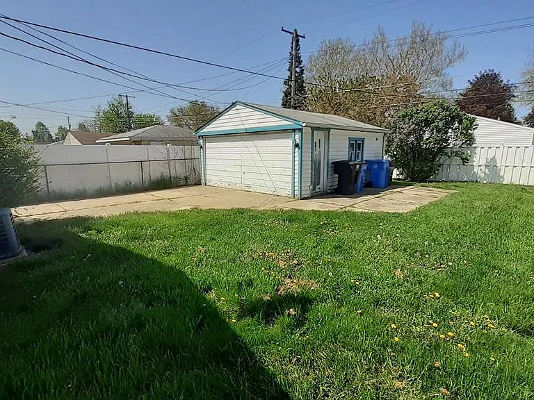 4938 Roosevelt Blvd — Photo 11