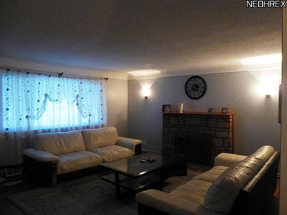 4th image of 34871 Lake Shore Blvd