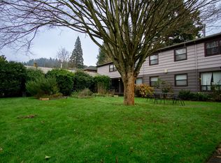 5802 SE Belmont St APT 10, Portland, OR