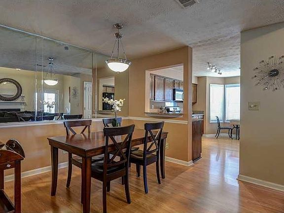3rd image of 4101-101 Riverlook Pkwy SE #14