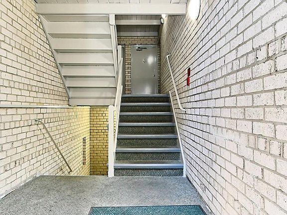 4th image of 5205 Duke St APT 201