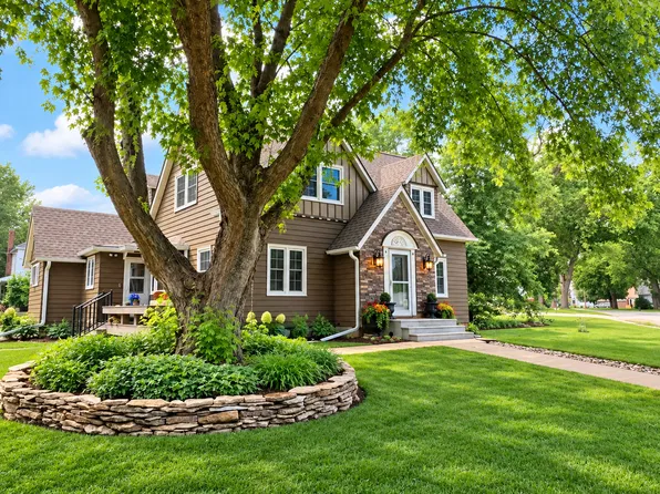 520 N Broadway St, Spring Valley, MN 55975