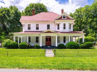 13526 Hines Rd, Disputanta, VA 23842