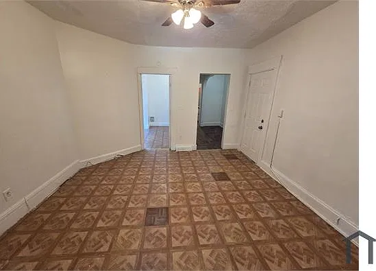 3 bed, 757 sqft, $1,350 — Photo 1
