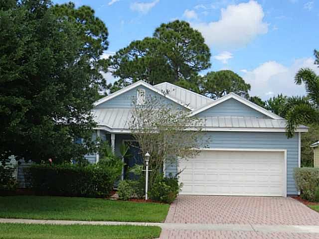 1st image of 576 NE Canoe Park Cir