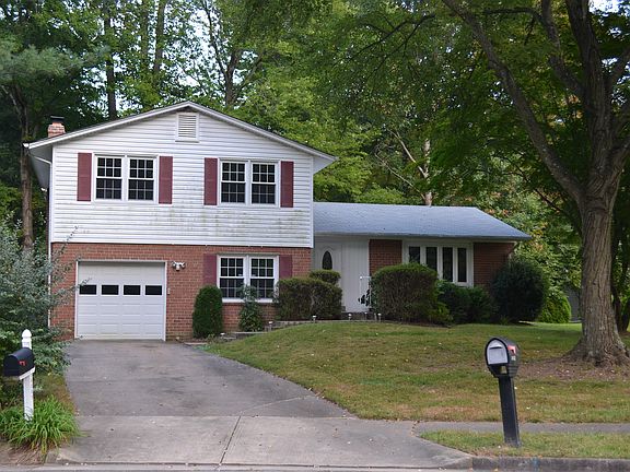 2nd image of 10309 Nantucket Ct