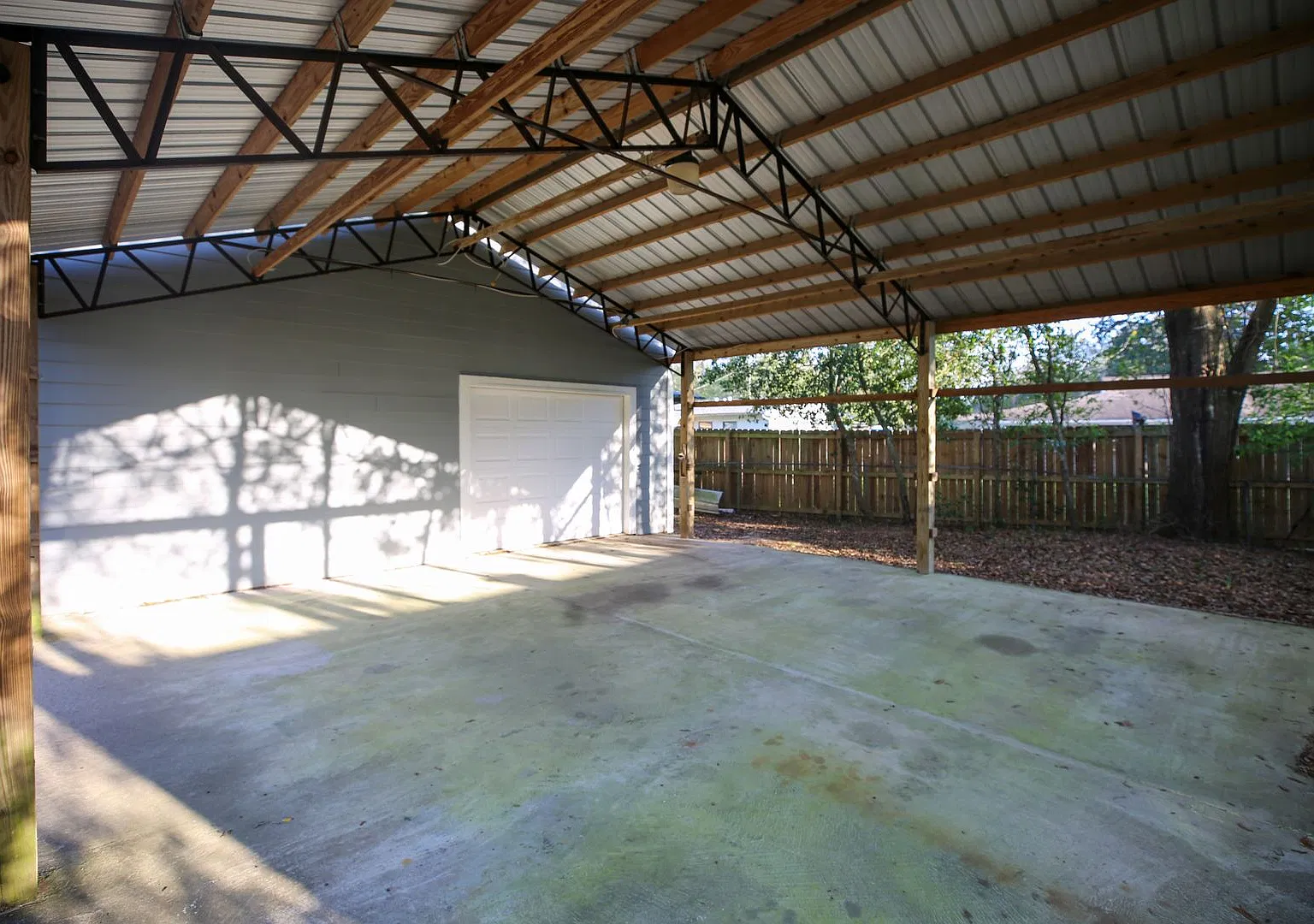 Quaint Secluded Studio in Pensacola — Photo 4