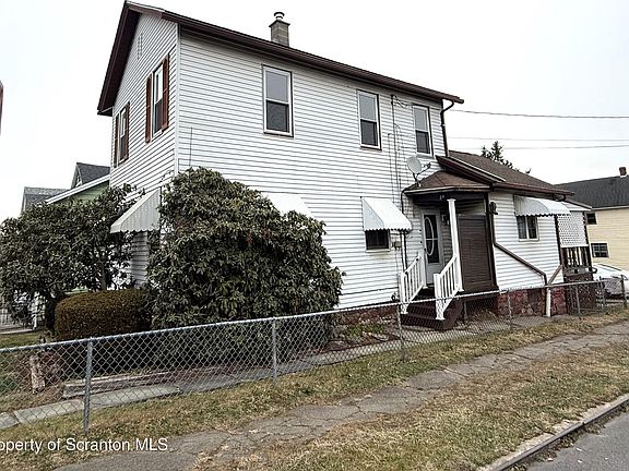 3rd image of 502 N Hyde Park Ave