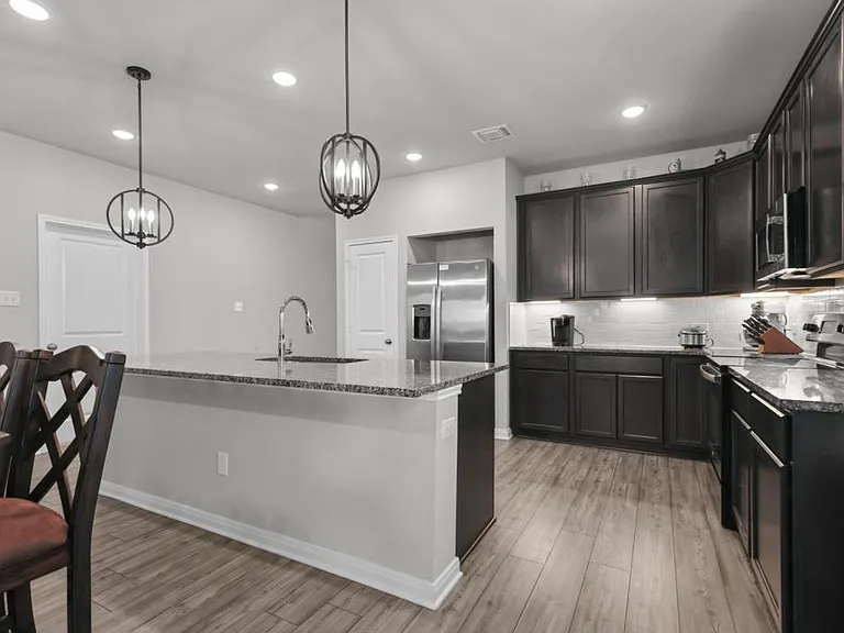 7005 McGregor Loop — Photo 6