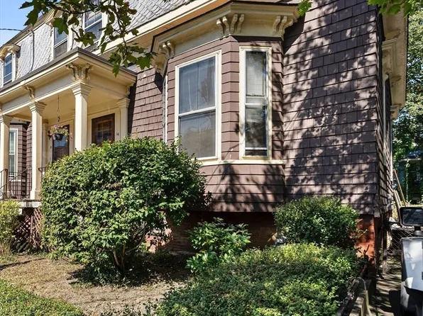 14 Mossland St, Somerville, MA 02144