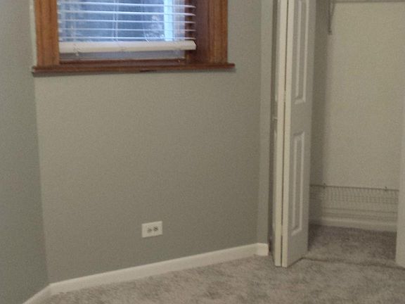 5th image of 3845 N Kenmore Ave #G