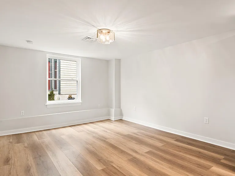 10-14 S Decatur St #14R — Photo 8