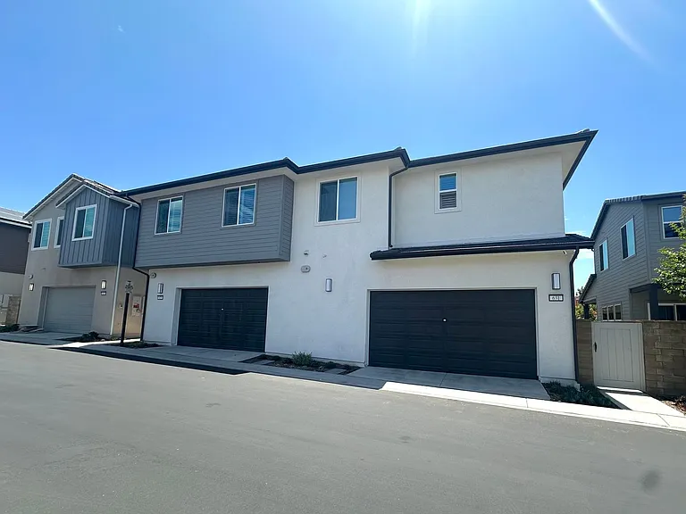 631 Gadwall — Photo 27