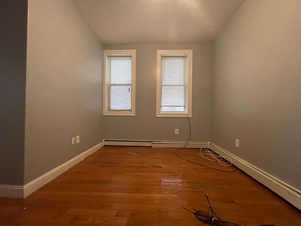 2nd image of 436 Avenue C #2E