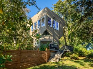 1685 Chinook Ave, Oceanside, OR