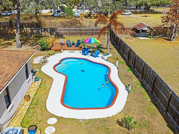 5th image of 406 Craft Rd