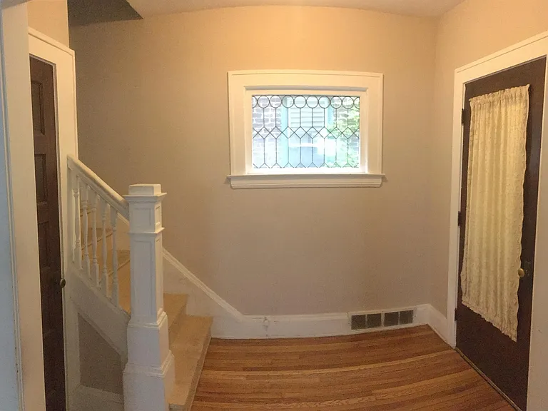 2280 Grandview Ave — Photo 11