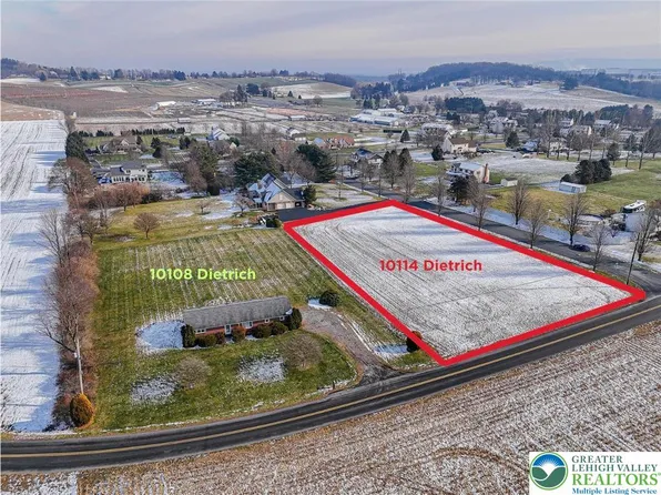 10108 Dietrich Rd, Breinigsville, PA 18031