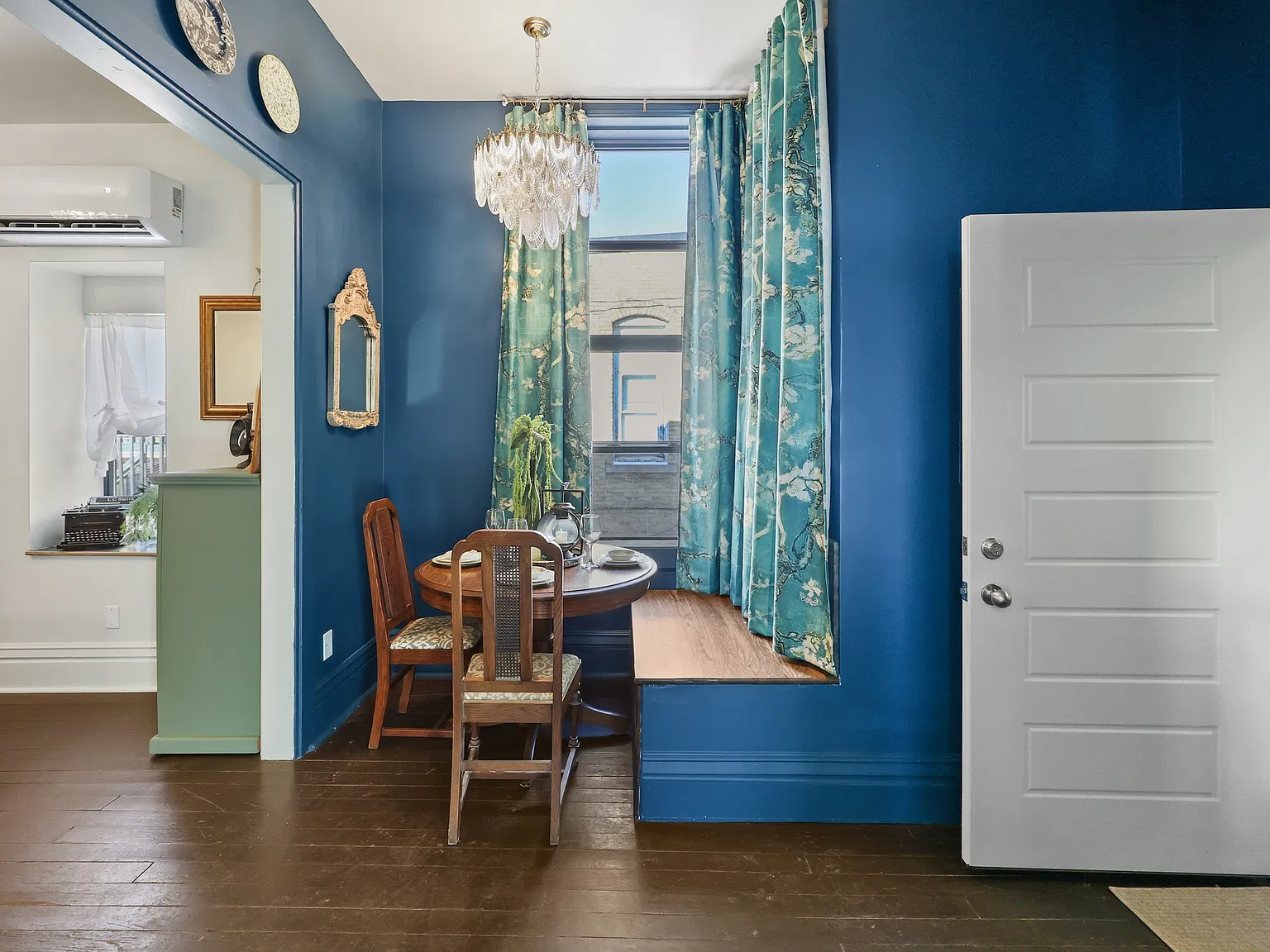 217 North Sibley Avenue - Apt 2 — Photo 3