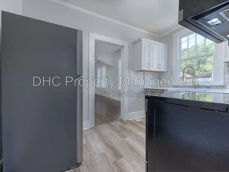 3120 Pierpont Ave — Photo 9