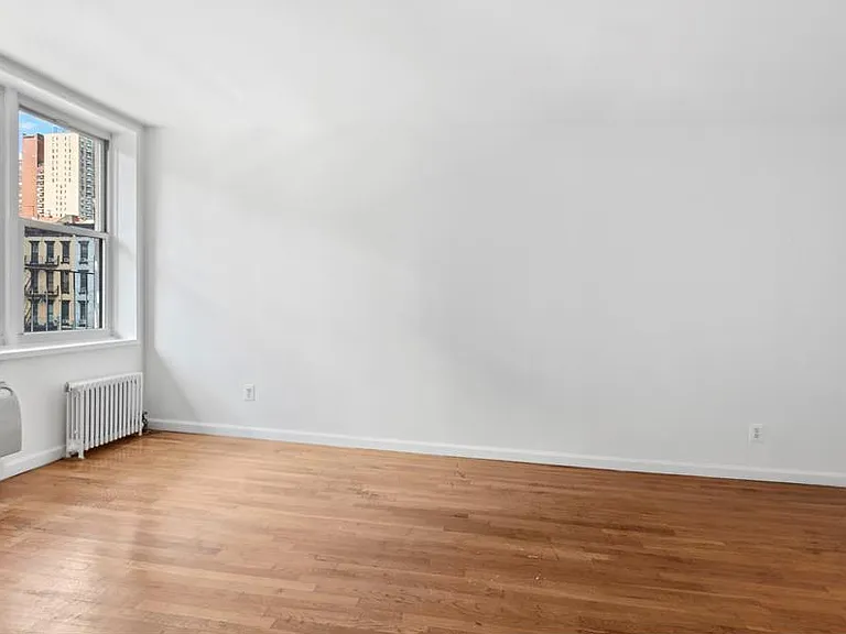 301 E 84th St #3-B — Photo 3
