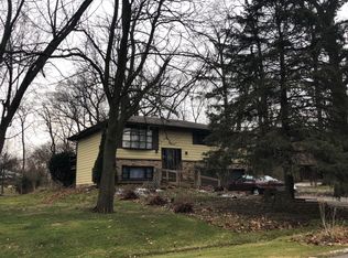 29W361 Pine Ave, West Chicago, IL 60185