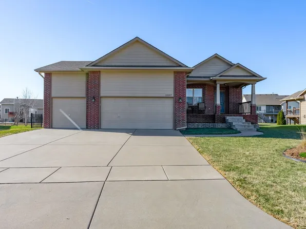 13207 E Gilbert Ct, Wichita, KS 67230