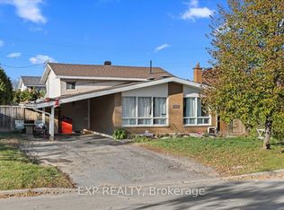 2670 Stone Cres, Ottawa, ON K2H 6Z1