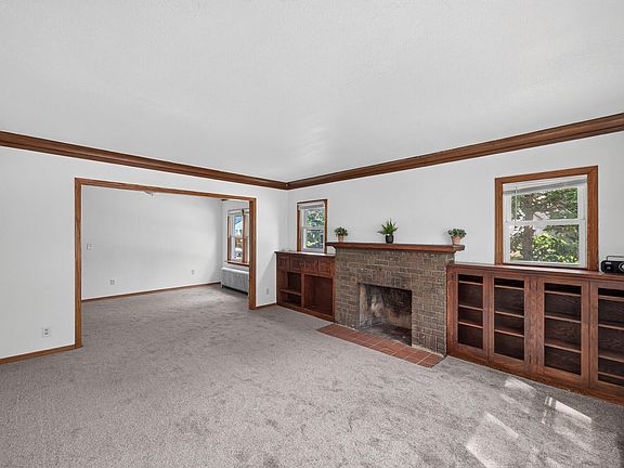 5th image of 3251 Colfax Ave N