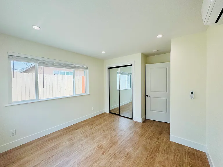 165 Tulip Ln #103 — Photo 14