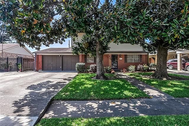 1st image of 684 Newport Cir