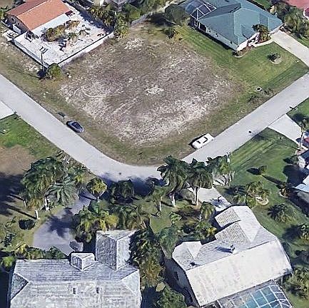 5th image of 2409 SW 51st St
