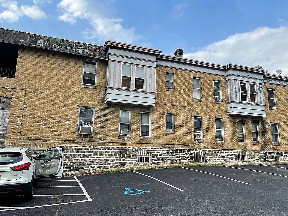 2nd image of 6243 N Broad St