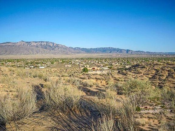 5th image of 189 Tierra Encantada