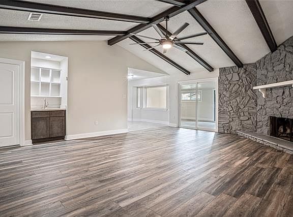 4th image of 1532 Somerset Pl