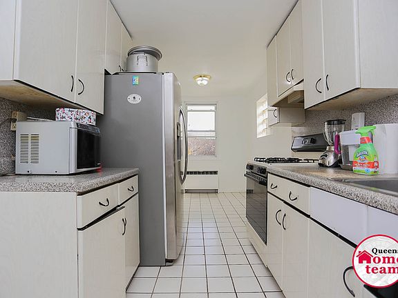 3rd image of 4024 Aske St