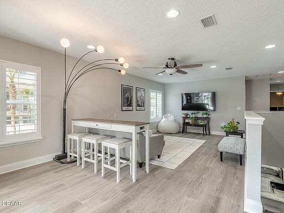 3rd image of 3461 Medici Blvd