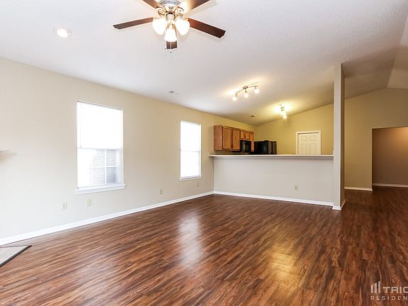 5th image of 6076 Draycott Dr