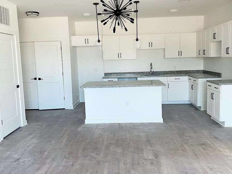 2nd image of 100 Town Center Dr #1301