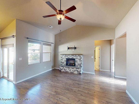 3rd image of 634 Bradford Dr