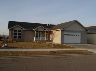 3727 Orange Willow St, Williston, ND 58801