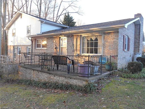5th image of 157 Williamson Ave