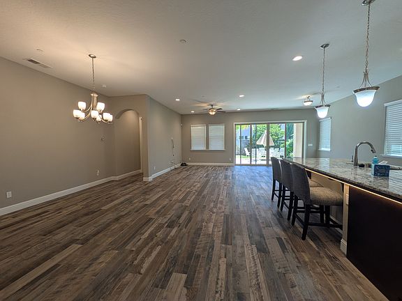 3rd image of 1699 E Bella Fiore Dr