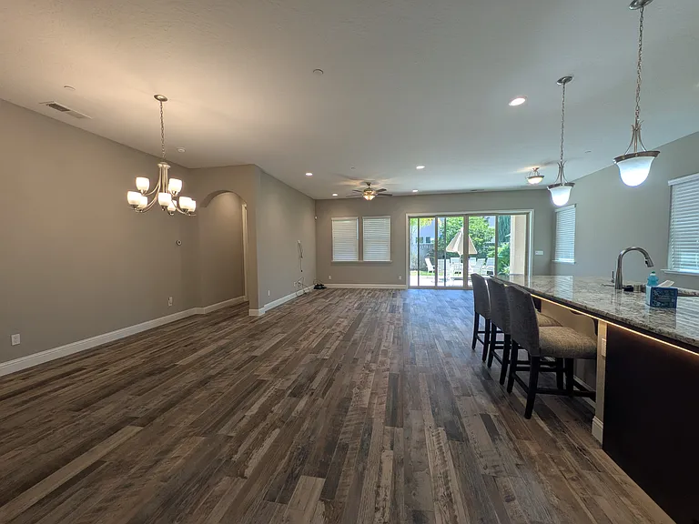 1699 E Bella Fiore Dr — Photo 3