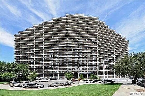 1st image of 25-40 Shore Blvd #Penthouse 21p