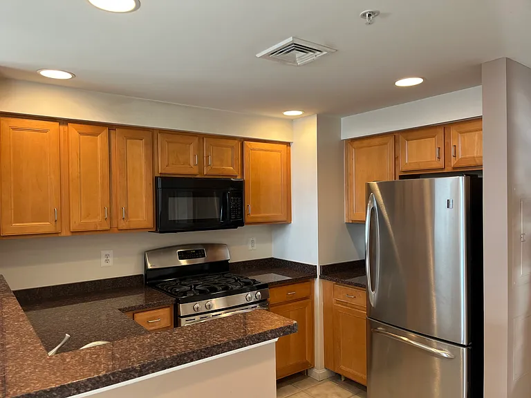 4480 Market Commons Dr #511 — Photo 3