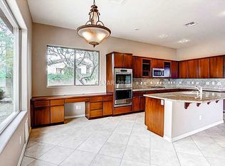 22 Holston Hills Rd, Henderson, NV 89052