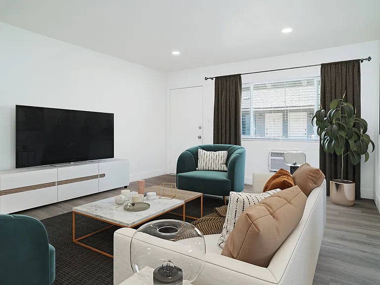 Winnetka Gardens Apartments — Photo 2